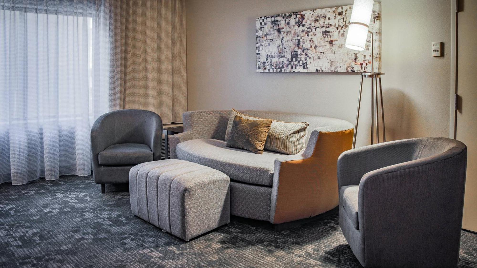 Courtyard By Marriott Norman Hotel Luaran gambar