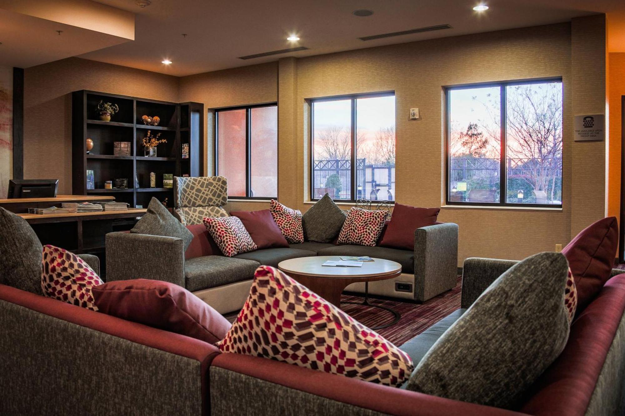 Courtyard By Marriott Norman Hotel Luaran gambar