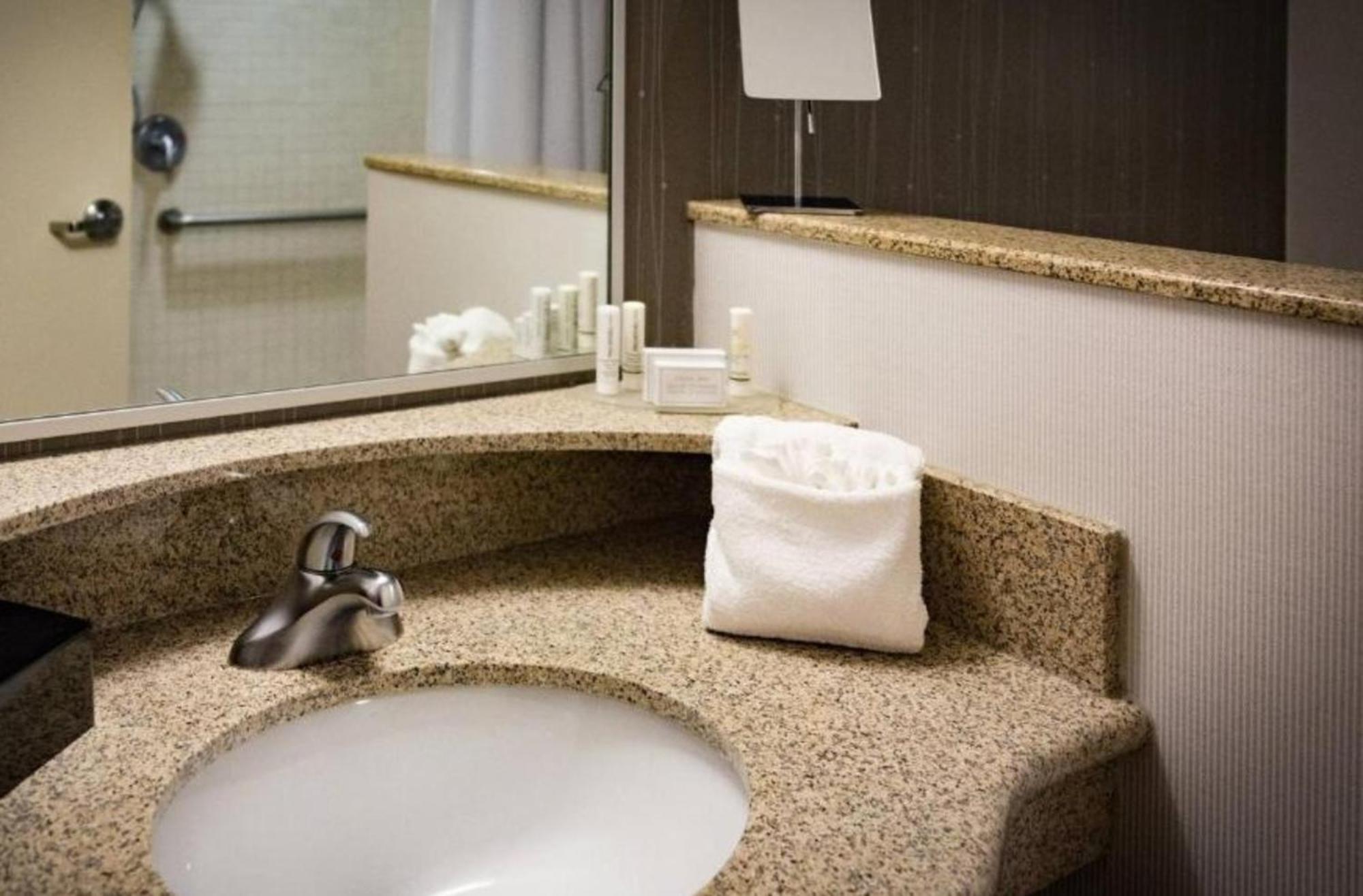 Courtyard By Marriott Norman Hotel Luaran gambar
