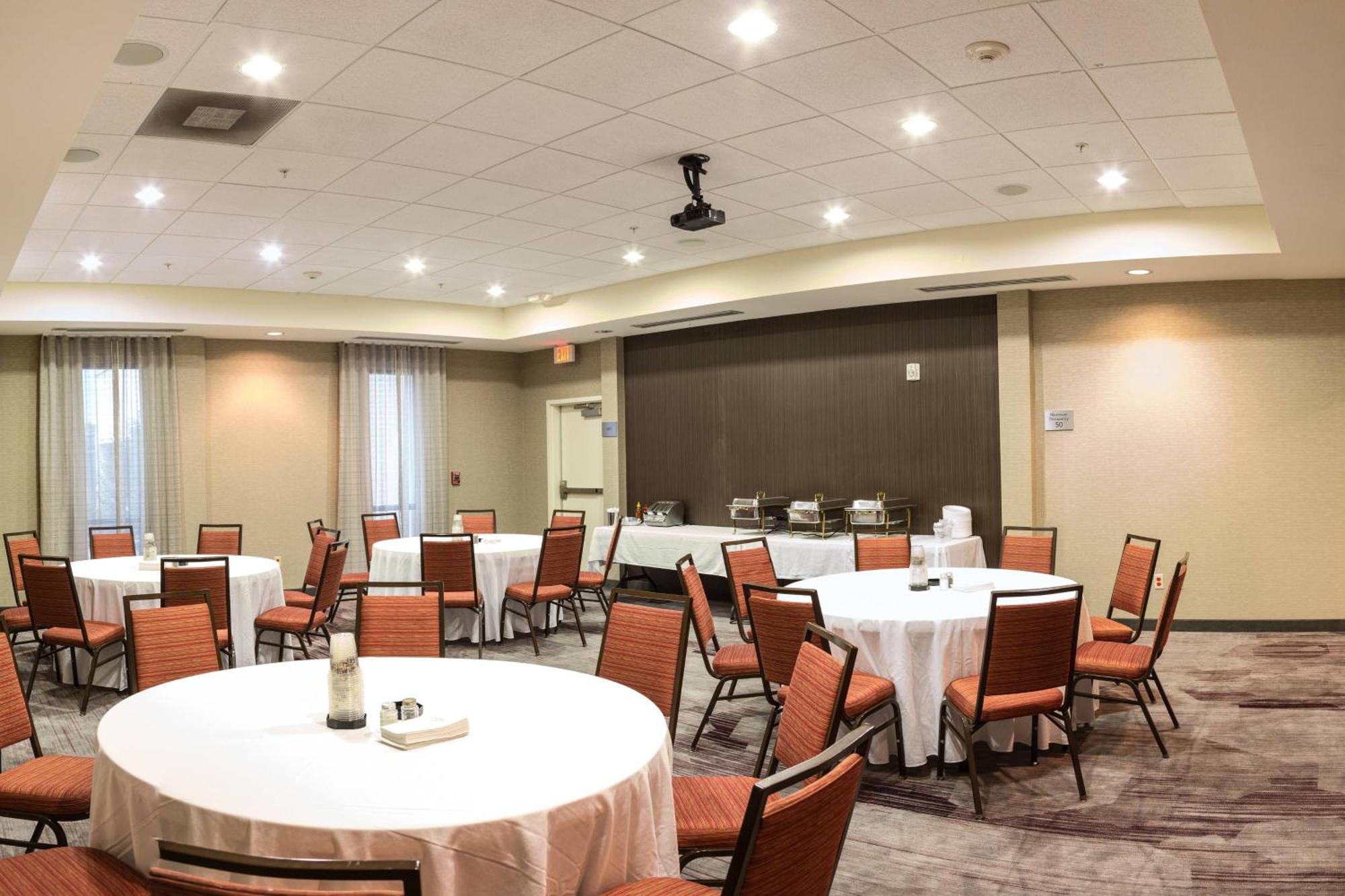 Courtyard By Marriott Norman Hotel Luaran gambar