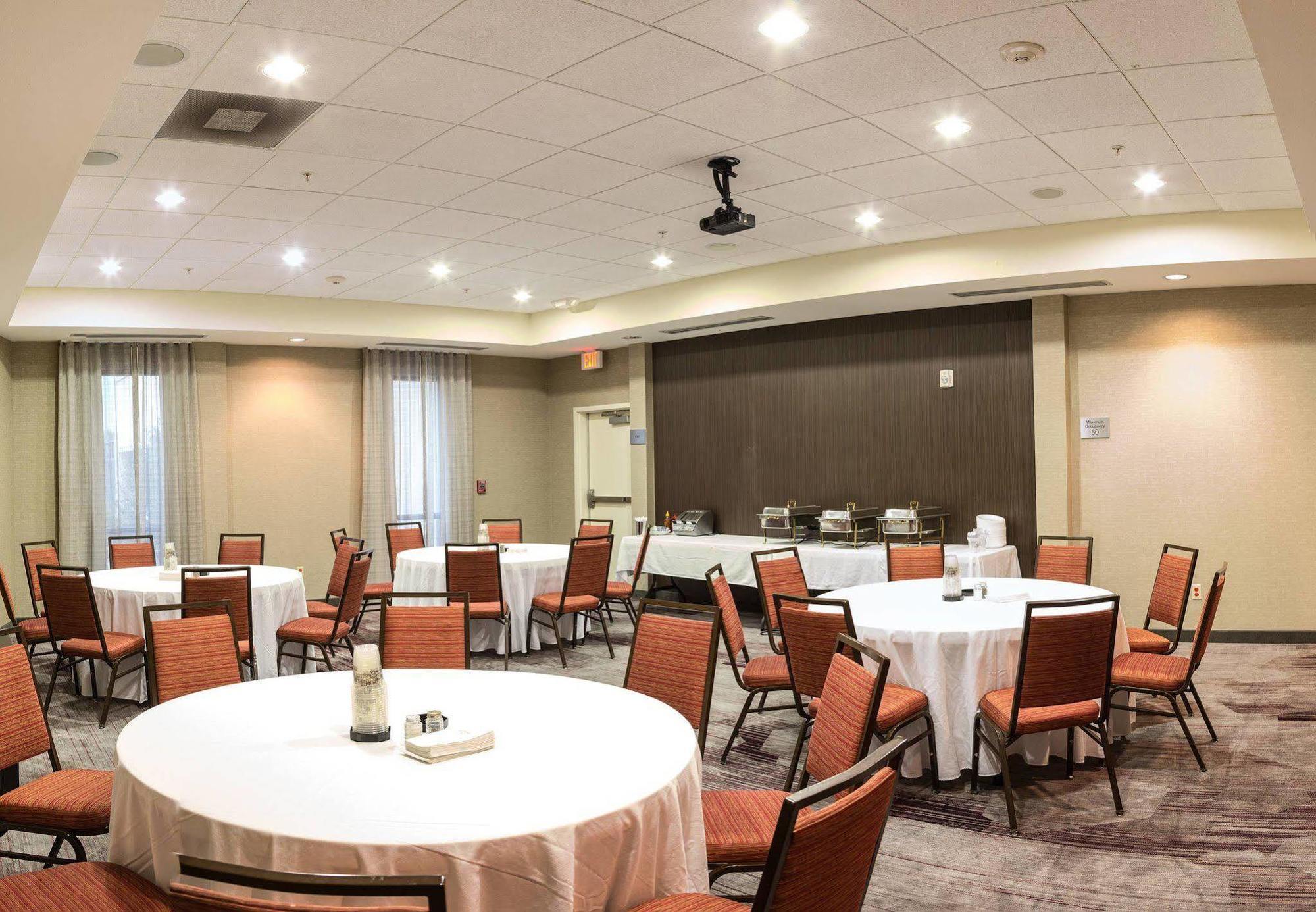 Courtyard By Marriott Norman Hotel Luaran gambar