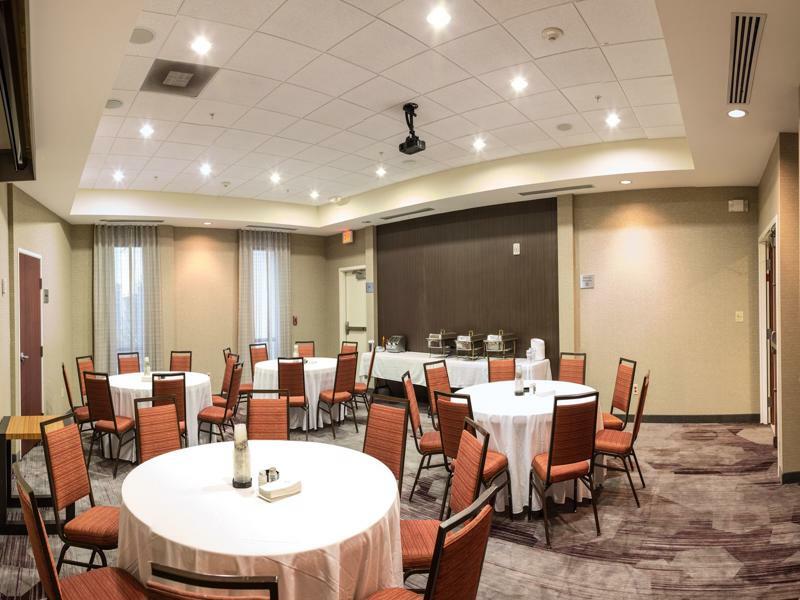 Courtyard By Marriott Norman Hotel Luaran gambar